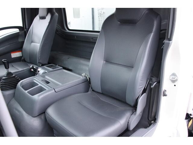 いすゞフォワードパッカー車（塵芥車）増トン（6t・8t）[写真35]