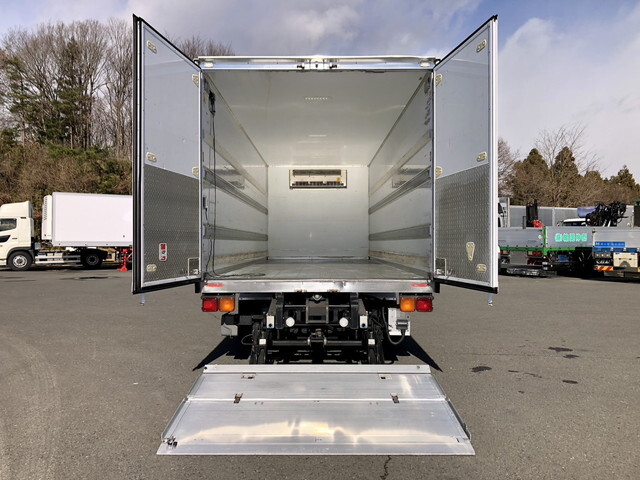 いすゞフォワード冷凍車（冷蔵車）中型（4t）[写真10]