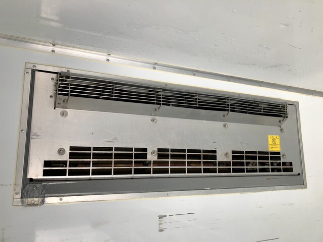 いすゞフォワード冷凍車（冷蔵車）中型（4t）[写真16]