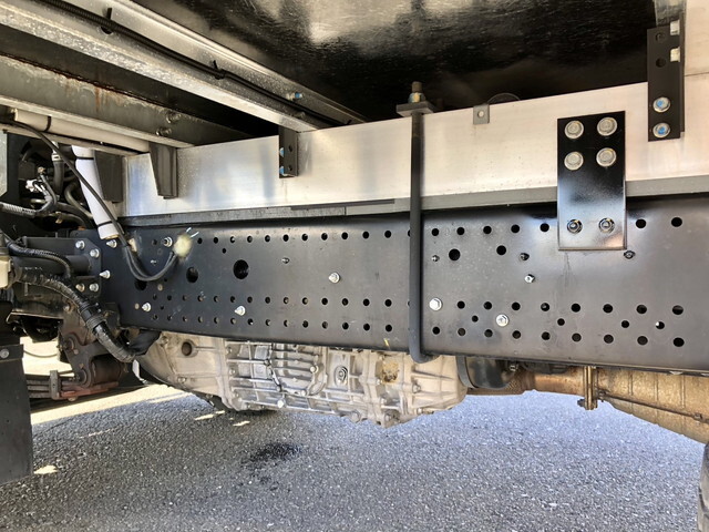 いすゞフォワード冷凍車（冷蔵車）中型（4t）[写真22]