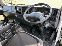 いすゞフォワード冷凍車（冷蔵車）中型（4t）[写真31]