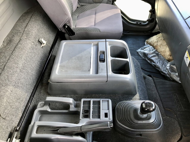 いすゞフォワード冷凍車（冷蔵車）中型（4t）[写真31]