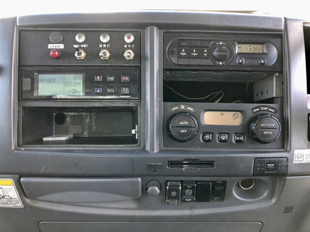 いすゞフォワード冷凍車（冷蔵車）中型（4t）[写真33]