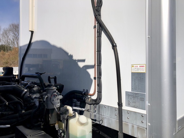 いすゞフォワード冷凍車（冷蔵車）中型（4t）[写真08]