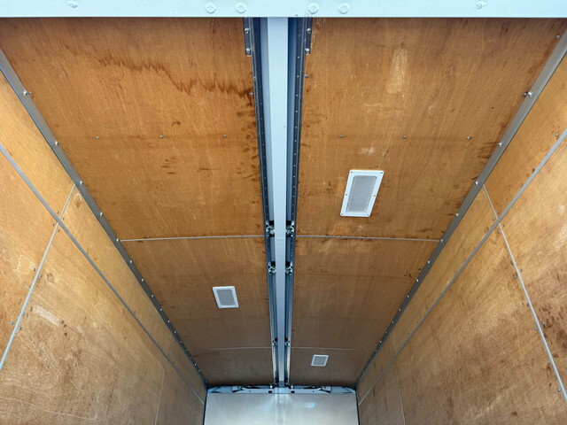 三菱ふそうファイターアルミウイング中型（4t）[写真13]