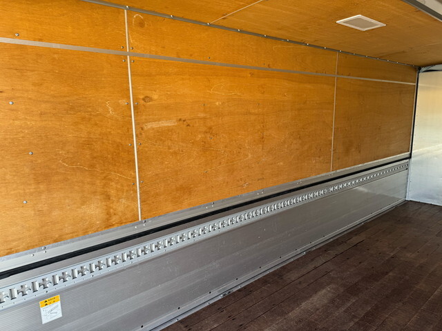 三菱ふそうファイターアルミウイング中型（4t）[写真15]