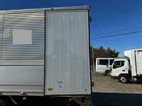 三菱ふそうファイターアルミウイング中型（4t）[写真18]