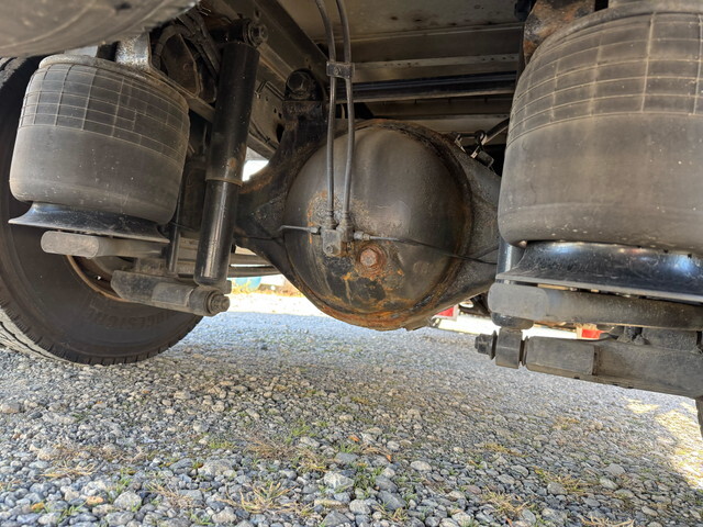 三菱ふそうファイターアルミウイング中型（4t）[写真23]