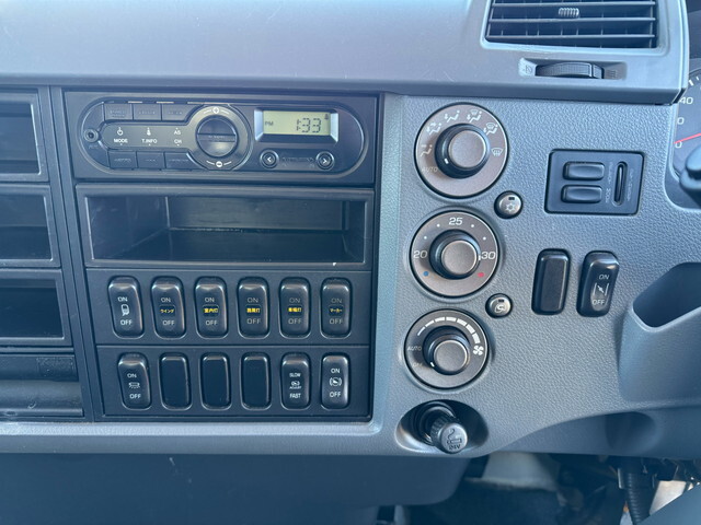 三菱ふそうファイターアルミウイング中型（4t）[写真26]