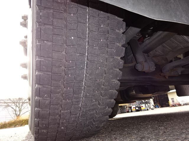 日野プロフィアトレーラーヘッド（トラクターヘッド）大型（10t）[写真21]