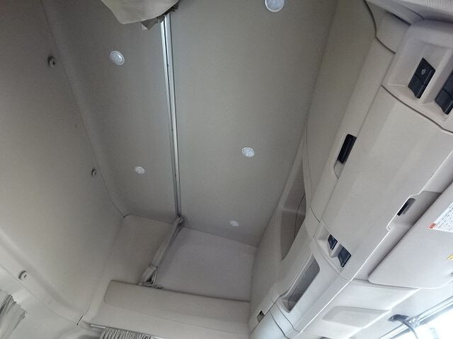 日野プロフィアトレーラーヘッド（トラクターヘッド）大型（10t）[写真30]