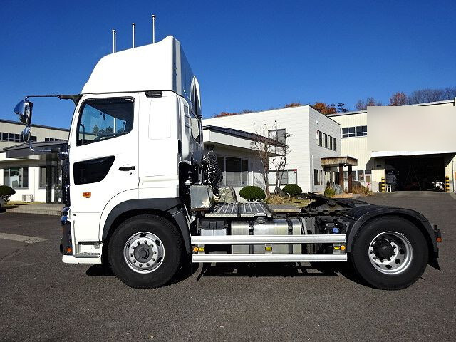 日野プロフィアトレーラーヘッド（トラクターヘッド）大型（10t）[写真04]