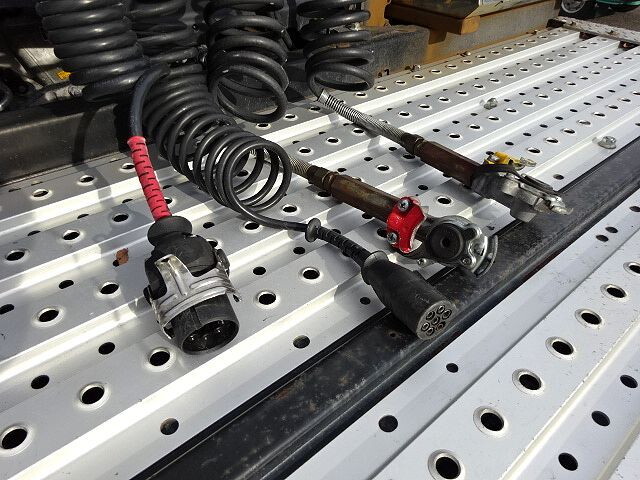 日野プロフィアトレーラーヘッド（トラクターヘッド）大型（10t）[写真09]