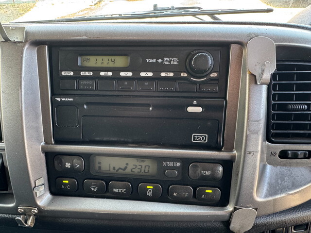 日野レンジャーダンプ中型（4t）[写真25]