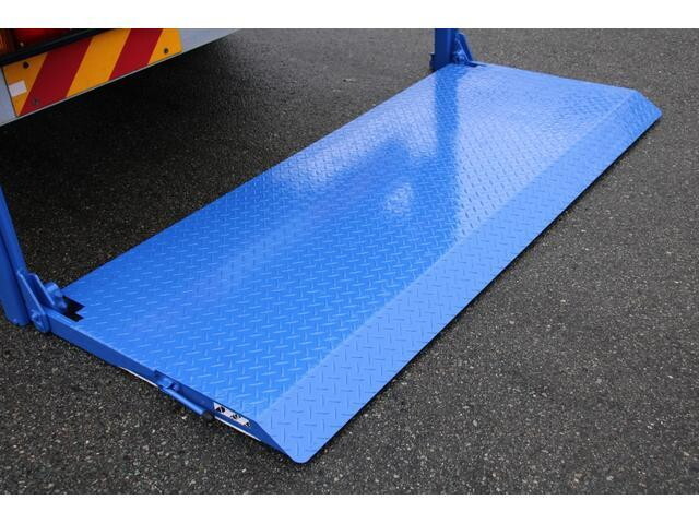 いすゞエルフ平ボディ小型（2t・3t）[写真19]