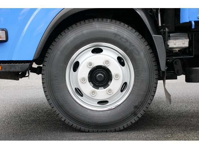 いすゞエルフ平ボディ小型（2t・3t）[写真28]