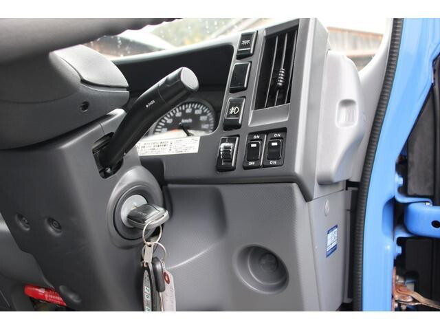 いすゞエルフ平ボディ小型（2t・3t）[写真34]