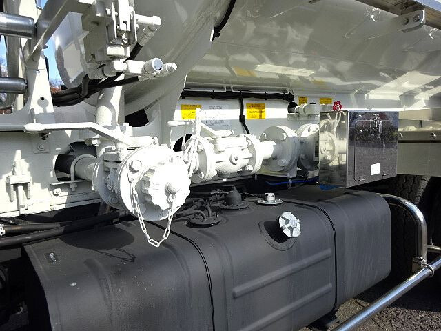 日野デュトロタンク車（タンクローリー）小型（2t・3t）[写真13]