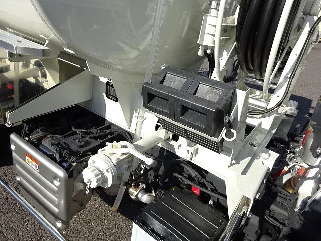 日野デュトロタンク車（タンクローリー）小型（2t・3t）[写真15]