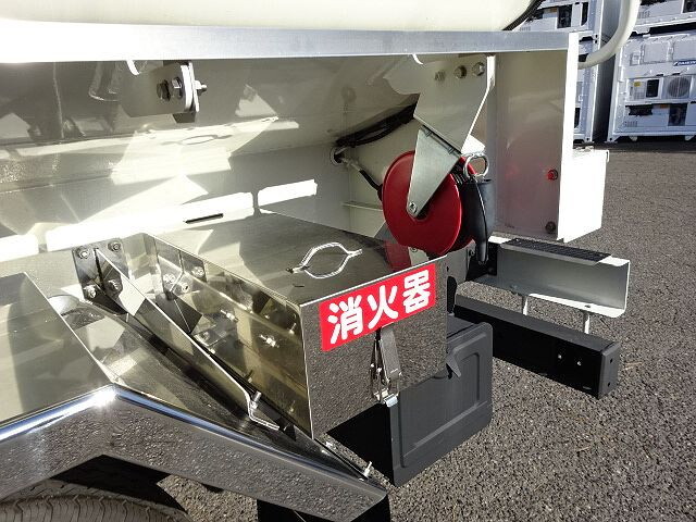 日野デュトロタンク車（タンクローリー）小型（2t・3t）[写真16]