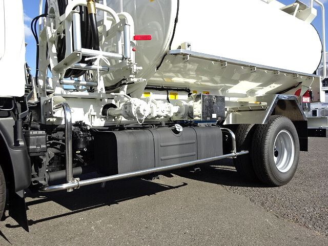 日野デュトロタンク車（タンクローリー）小型（2t・3t）[写真23]