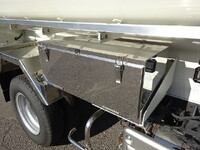 日野デュトロタンク車（タンクローリー）小型（2t・3t）[写真26]