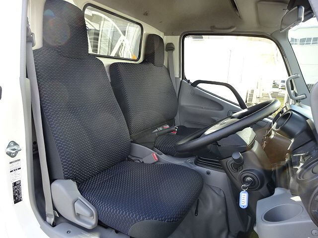 日野デュトロタンク車（タンクローリー）小型（2t・3t）[写真34]