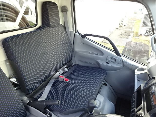 日野デュトロタンク車（タンクローリー）小型（2t・3t）[写真35]