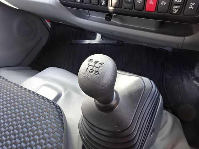 日野デュトロタンク車（タンクローリー）小型（2t・3t）[写真38]