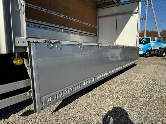 日野レンジャーアルミウイング中型（4t）[写真15]