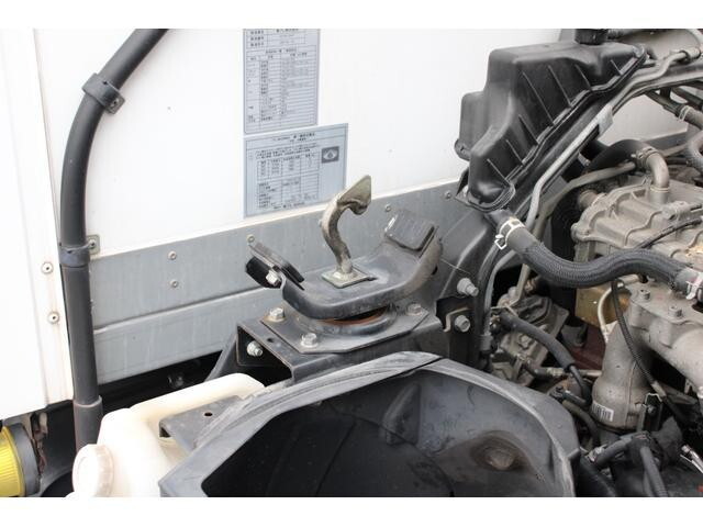 三菱ふそうキャンター冷凍車（冷蔵車）小型（2t・3t）[写真11]