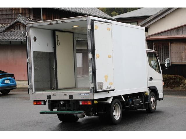 三菱ふそうキャンター冷凍車（冷蔵車）小型（2t・3t）[写真12]
