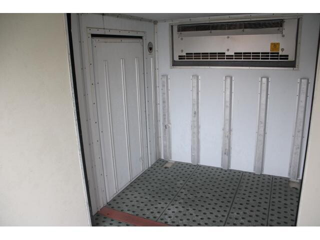 三菱ふそうキャンター冷凍車（冷蔵車）小型（2t・3t）[写真14]