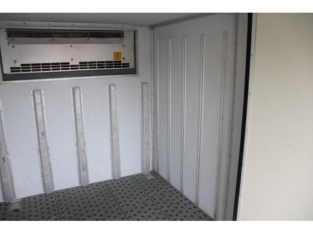 三菱ふそうキャンター冷凍車（冷蔵車）小型（2t・3t）[写真16]