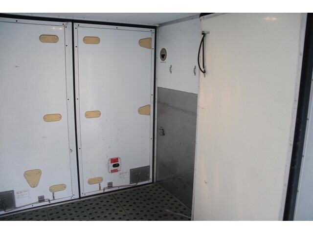 三菱ふそうキャンター冷凍車（冷蔵車）小型（2t・3t）[写真20]