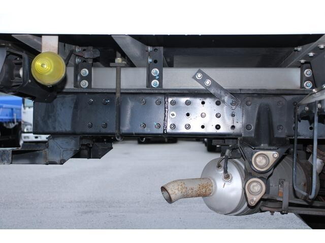 三菱ふそうキャンター冷凍車（冷蔵車）小型（2t・3t）[写真26]