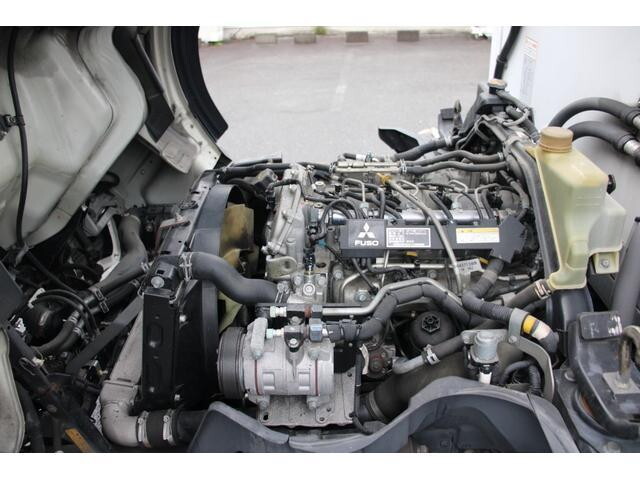 三菱ふそうキャンター冷凍車（冷蔵車）小型（2t・3t）[写真08]