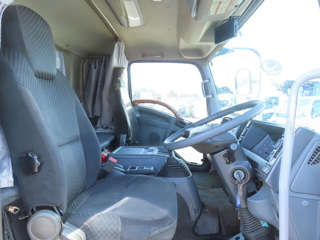 UDトラックスコンドル冷凍車（冷蔵車）中型（4t）[写真19]