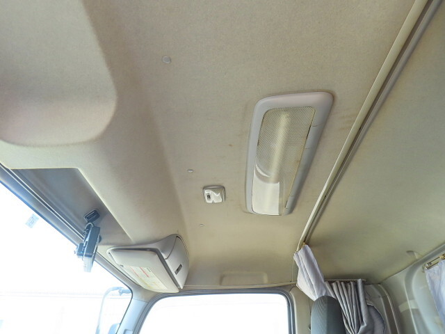 UDトラックスコンドル冷凍車（冷蔵車）中型（4t）[写真22]