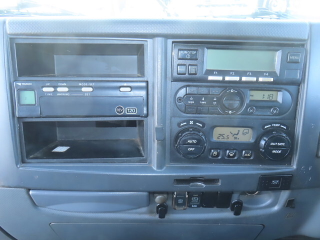 UDトラックスコンドル冷凍車（冷蔵車）中型（4t）[写真23]