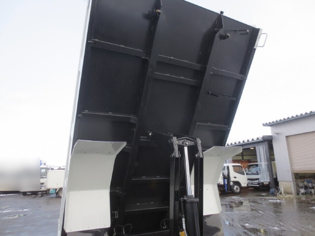 三菱ふそうファイターダンプ中型（4t）[写真11]