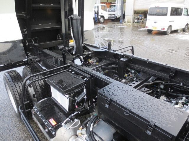 三菱ふそうファイターダンプ中型（4t）[写真12]