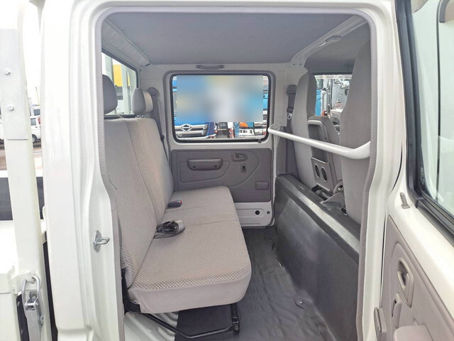 トヨタトヨエース平ボディ小型（2t・3t）[写真14]