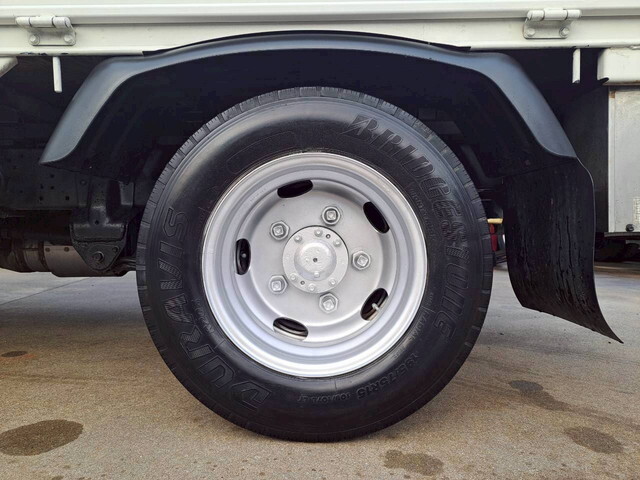 トヨタトヨエース平ボディ小型（2t・3t）[写真22]