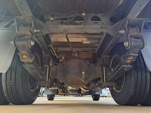 トヨタトヨエース平ボディ小型（2t・3t）[写真24]