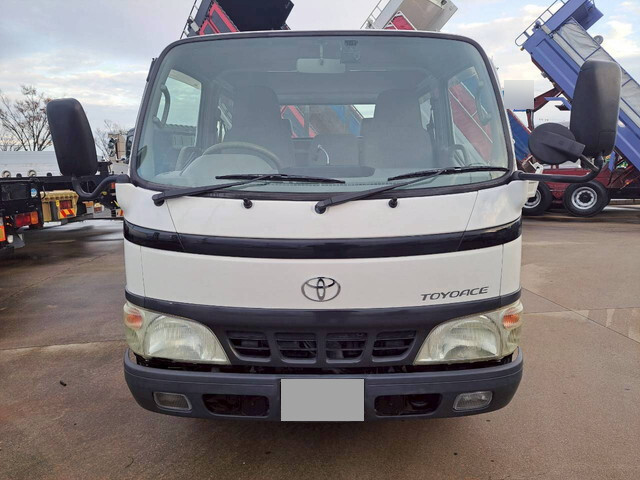トヨタトヨエース平ボディ小型（2t・3t）[写真08]
