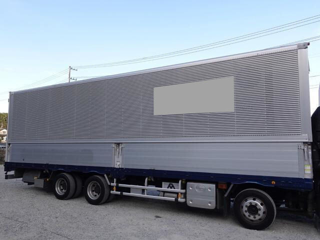 UDトラックスクオンアルミウイング大型（10t）[写真11]