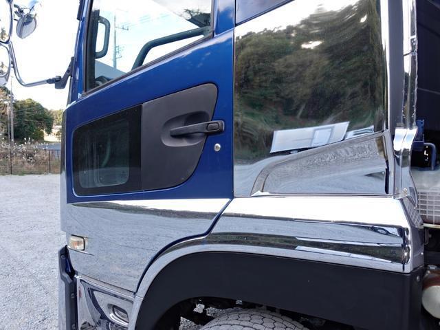 UDトラックスクオンアルミウイング大型（10t）[写真12]