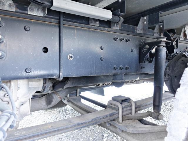 UDトラックスクオンアルミウイング大型（10t）[写真26]