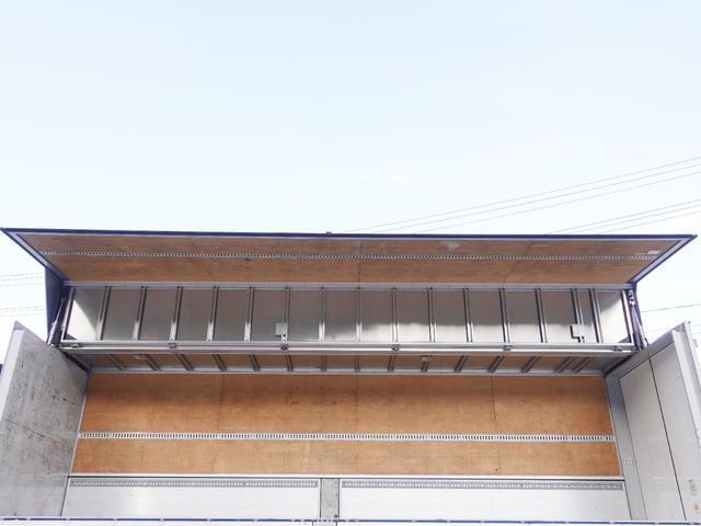 UDトラックスクオンアルミウイング大型（10t）[写真09]